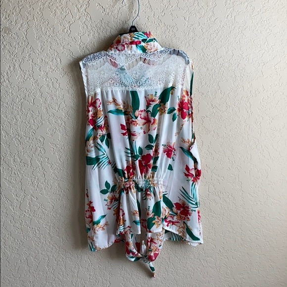 Floral Button Up Blouse - Picture 2 of 2
